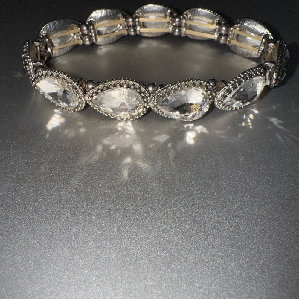 Silver and White Vintage-Inspired Crystal Bracelet
